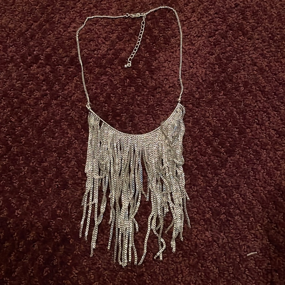 Find silver necklace